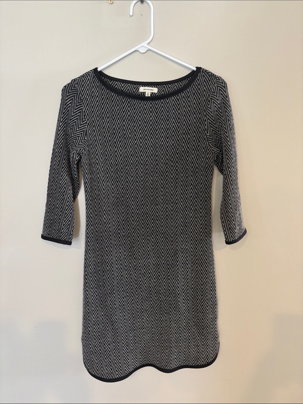 Max Studio Black and White Chevron Knit Midi Dress